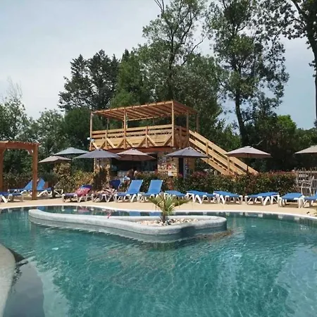 Zecamping 3 Etoiles Piscine Chauffee Locatif Tv Clim 17m2 3* ロクブリューヌ・シュル・アルジャン