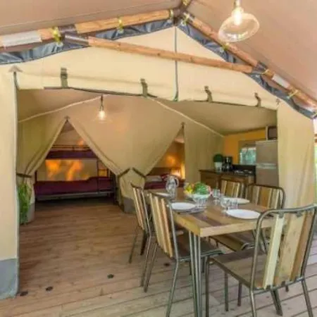 3 Etoiles - Piscine - Eeebcb Camping Roquebrune-sur-Argens