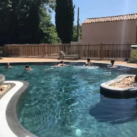 Zecamping 3 Piscine Chauffée Soirées Animées Bar Et Restaurant Camping Roquebrune-sur-Argens