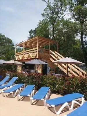 Zecamping 3 Piscine Chauffee Soirees Animees Bar Et Restaurant 캠프장