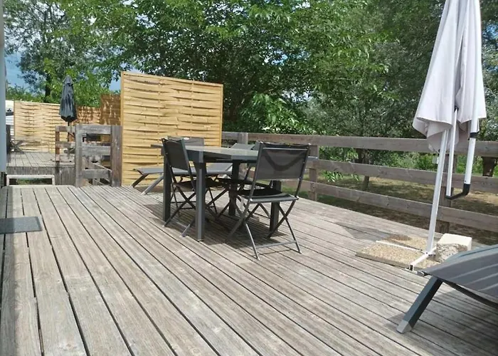 Zecamping 3 Piscine Chauffee Soirees Animees Bar Et Restaurant 캠프장 3*