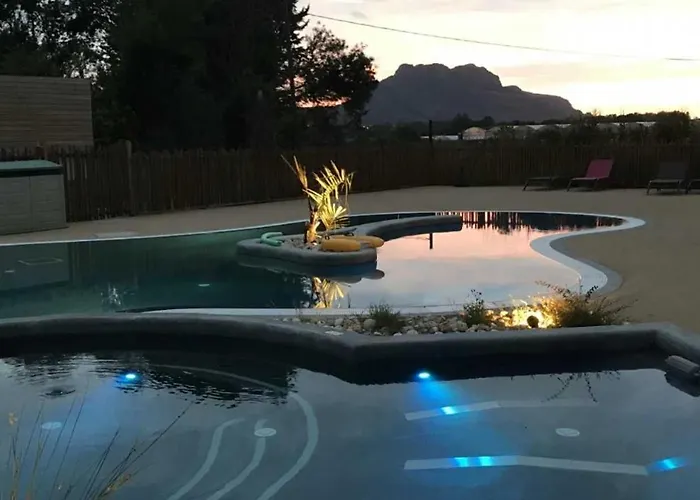 Zecamping 3 Piscine Chauffee Soirees Animees Bar Et Restaurant 3*